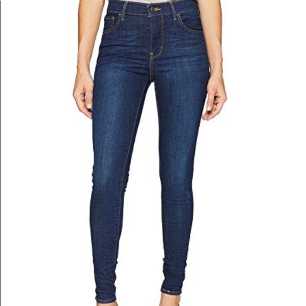 Levi’s 720 High Rise Super Skinny Jeans
